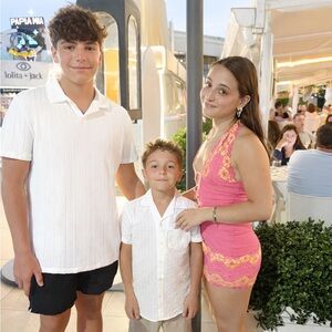 Meet your Posher, Sharon